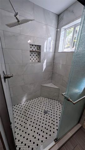 710 W 23rd Street, Houston, TX 77008