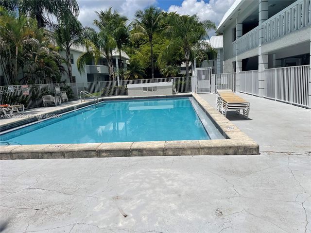 17255 SW 95th Ave 249, Palmetto Bay, FL 33157