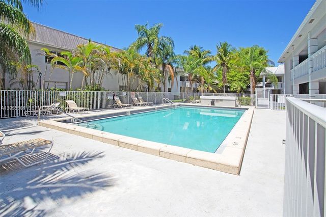 17255 SW 95th Ave 249, Palmetto Bay, FL 33157