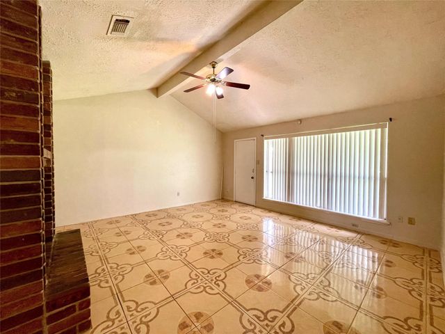 6310 Star Lake Drive, Houston, TX 77396