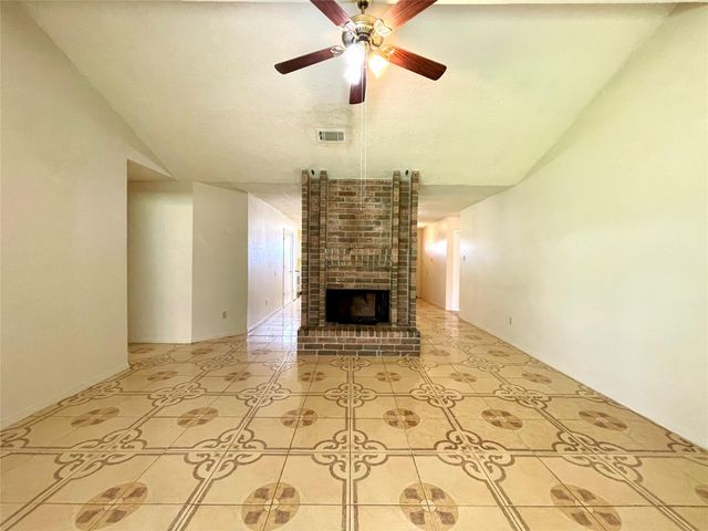 6310 Star Lake Drive, Houston, TX 77396