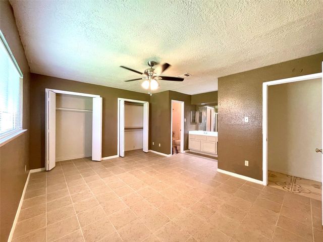 6310 Star Lake Drive, Houston, TX 77396