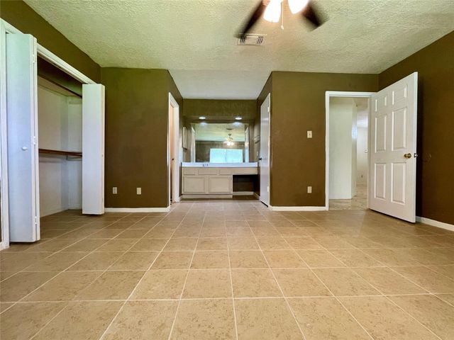 6310 Star Lake Drive, Houston, TX 77396