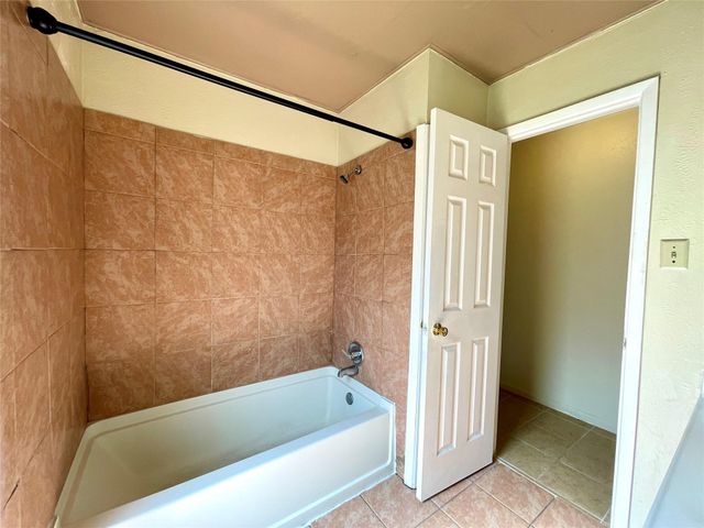 6310 Star Lake Drive, Houston, TX 77396