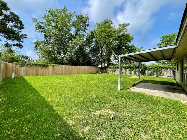 6310 Star Lake Drive, Houston, TX 77396