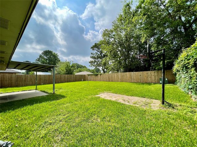 6310 Star Lake Drive, Houston, TX 77396
