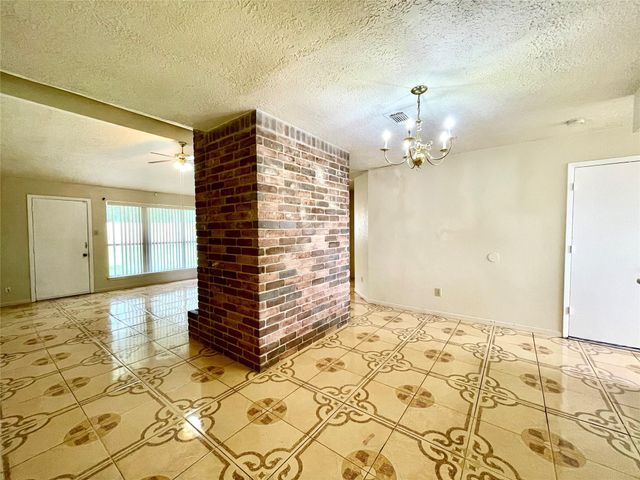 6310 Star Lake Drive, Houston, TX 77396