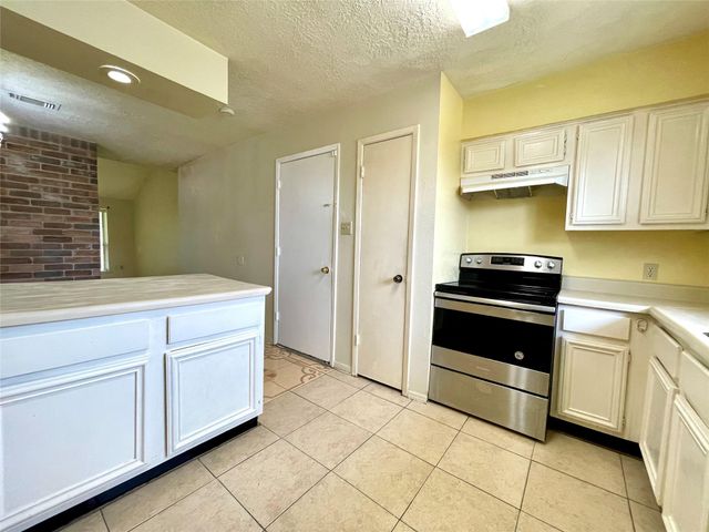 6310 Star Lake Drive, Houston, TX 77396