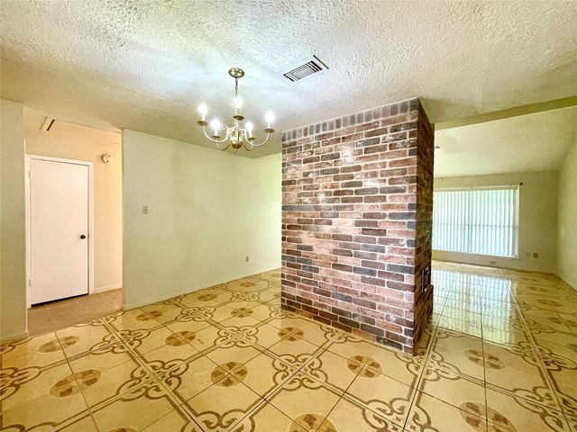 6310 Star Lake Drive, Houston, TX 77396