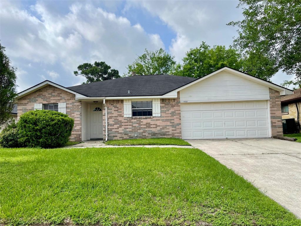 6310 Star Lake Drive, Houston, TX 77396