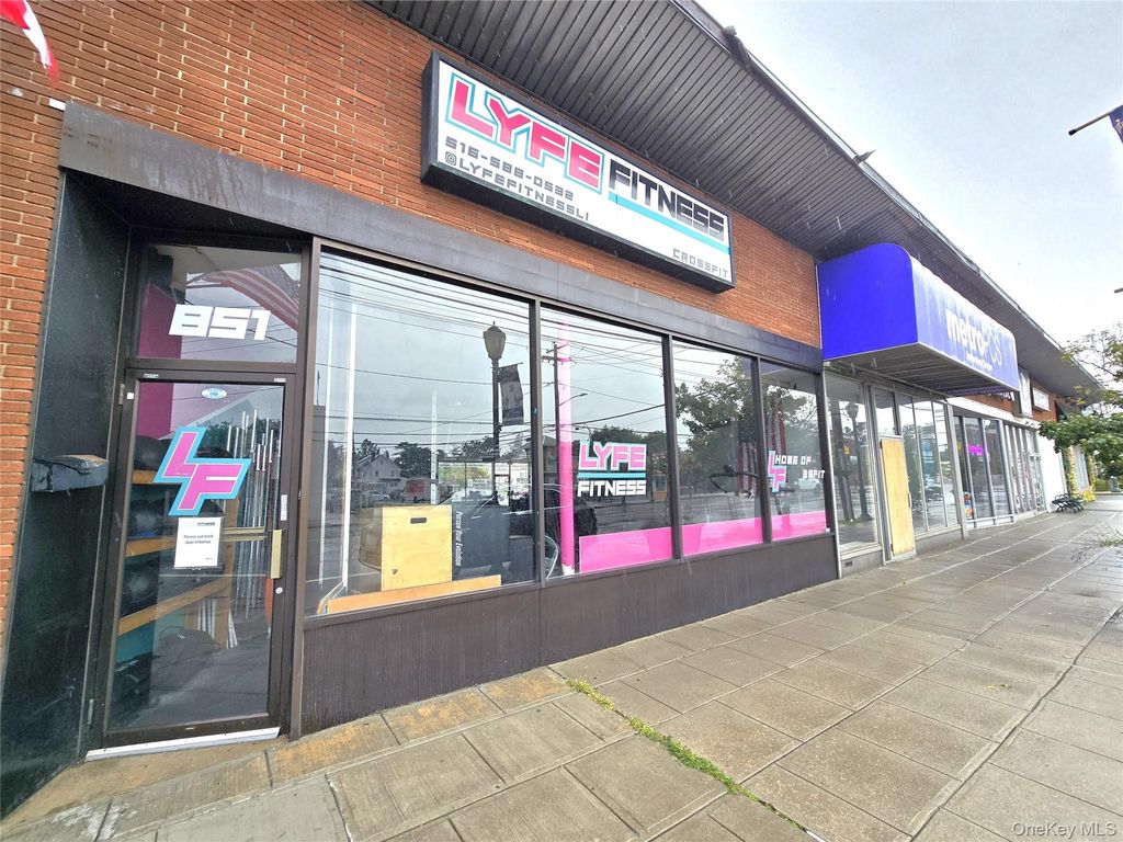 851 Merrick Road STORE B, Baldwin, NY 11510 — exterior
