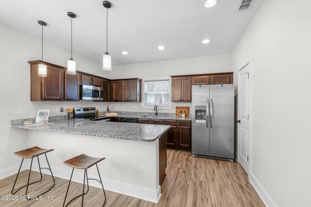 408 8TH Street S, Jacksonville Beach, FL 32250