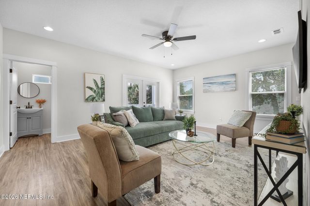 408 8TH Street S, Jacksonville Beach, FL 32250