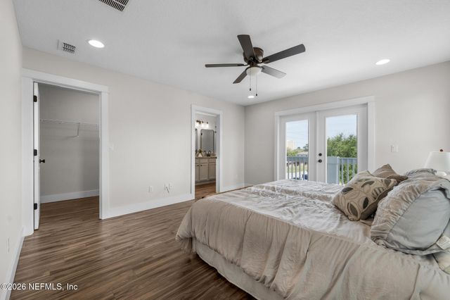 408 8TH Street S, Jacksonville Beach, FL 32250