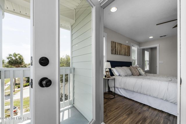 408 8TH Street S, Jacksonville Beach, FL 32250