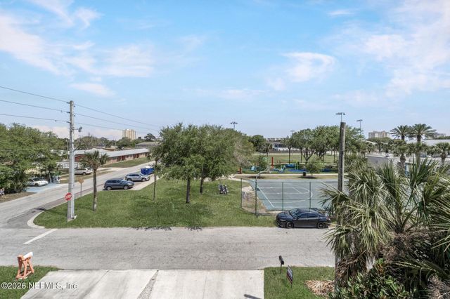 408 8TH Street S, Jacksonville Beach, FL 32250