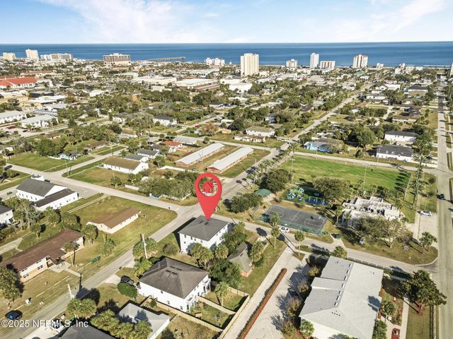408 8TH Street S, Jacksonville Beach, FL 32250