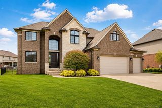21936 Bellewood Drive, Macomb, MI 48044