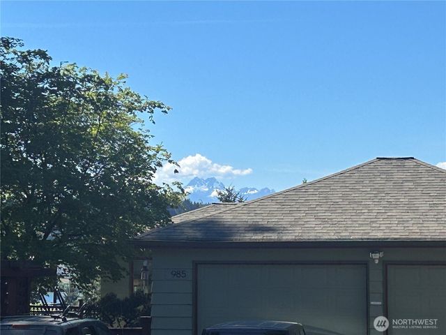 1044 NE Swanson Way, Poulsbo, WA 98370