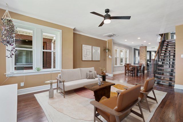 919 N Harvey Avenue, Oak Park, IL 60302
