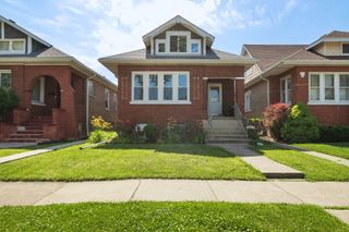 919 N Harvey Avenue, Oak Park, IL 60302