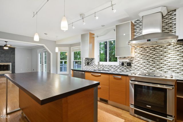 101 Pinehill Way, Cary, NC 27513