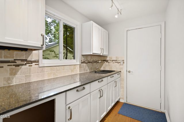 101 Pinehill Way, Cary, NC 27513