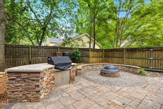 101 Pinehill Way, Cary, NC 27513