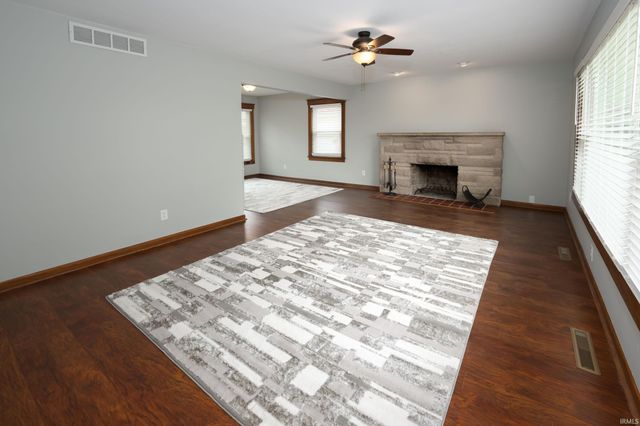 10814 Lower Huntington Road, Roanoke, IN 46783