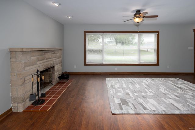 10814 Lower Huntington Road, Roanoke, IN 46783