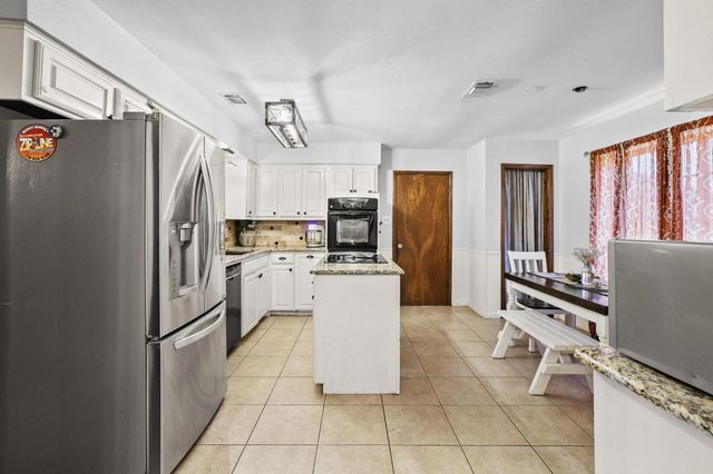 1847 County Road 4205, Bonham, TX 75418