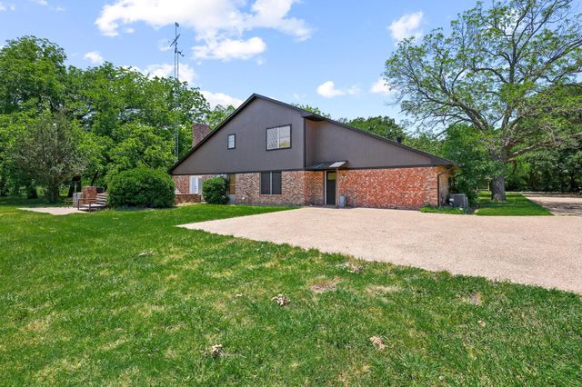 1847 County Road 4205, Bonham, TX 75418
