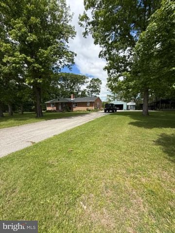 890 STONEY POINT RD, East Berlin, PA 17316