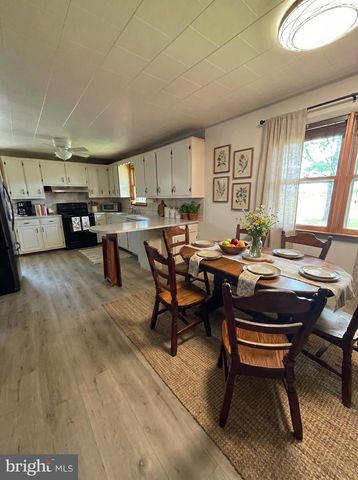 890 STONEY POINT RD, East Berlin, PA 17316