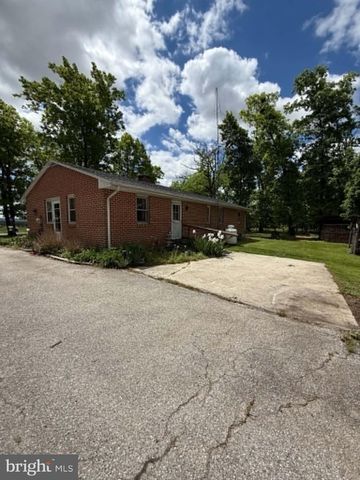 890 STONEY POINT RD, East Berlin, PA 17316