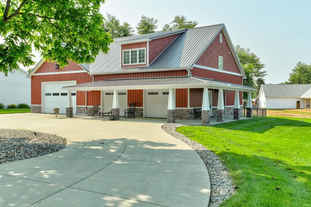 32 Hevron Road, Santa Claus, IN 47579