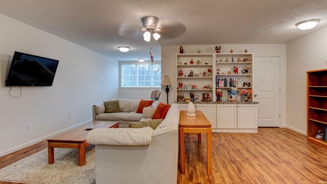 32 Hevron Road, Santa Claus, IN 47579