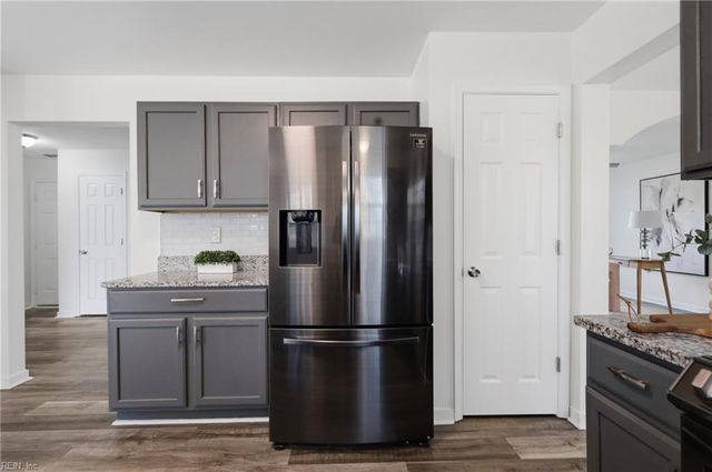 813 Sheffield ST, Hampton, VA 23666