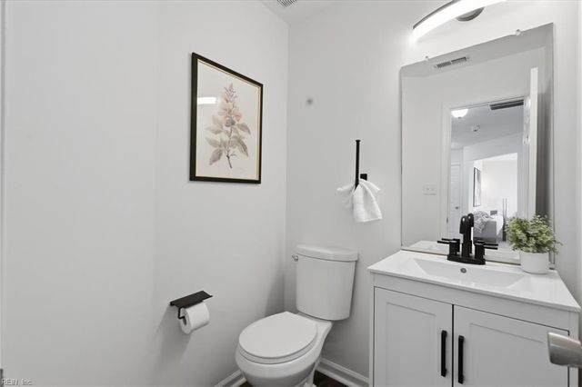 813 Sheffield ST, Hampton, VA 23666