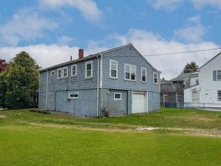 190 Sconticut Neck Rd, Fairhaven, MA 02719