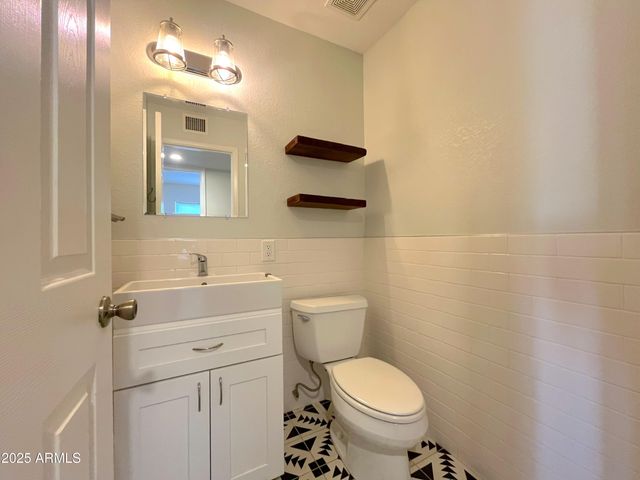 970 E Lobster Trap Lane, Tempe, AZ 85283