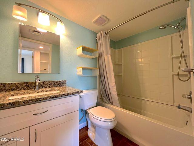 970 E Lobster Trap Lane, Tempe, AZ 85283