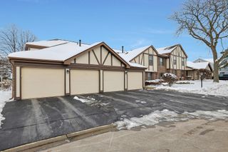 1254 PLUM TREE Court A1, Schaumburg, IL 60193