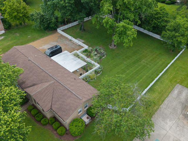 4011 Sheddan Dr, Columbia, TN 38401