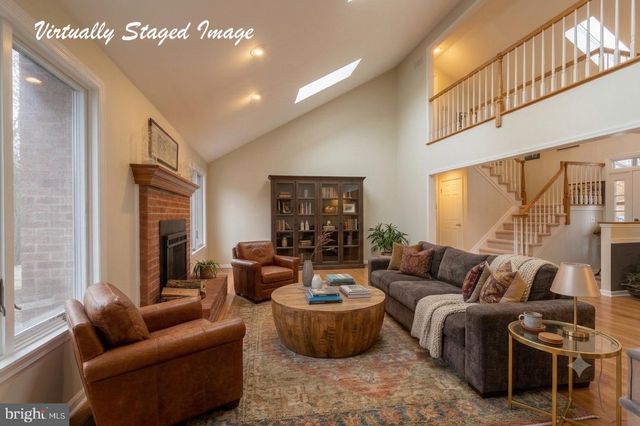 29 SUFFOLK LN, Princeton Junction, NJ 08550
