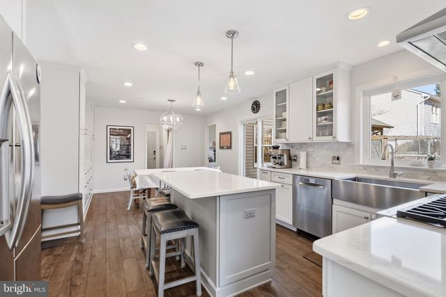 29 SUFFOLK LN, Princeton Junction, NJ 08550