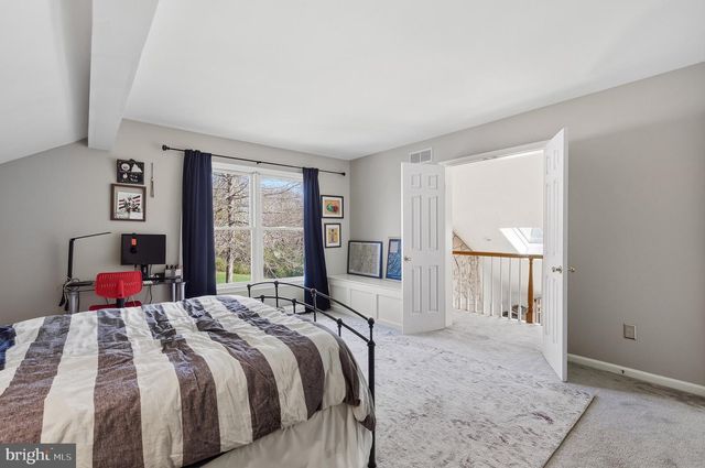 29 SUFFOLK LN, Princeton Junction, NJ 08550