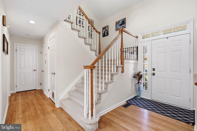 29 SUFFOLK LN, Princeton Junction, NJ 08550