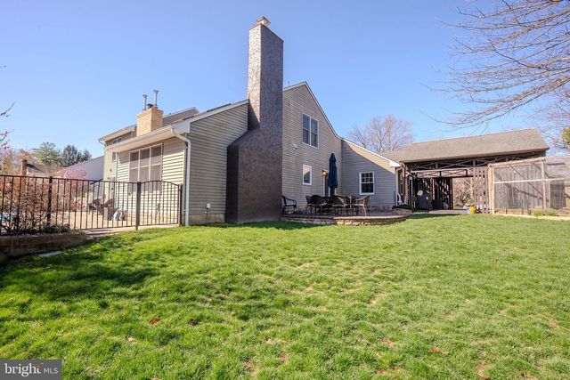 29 SUFFOLK LN, Princeton Junction, NJ 08550