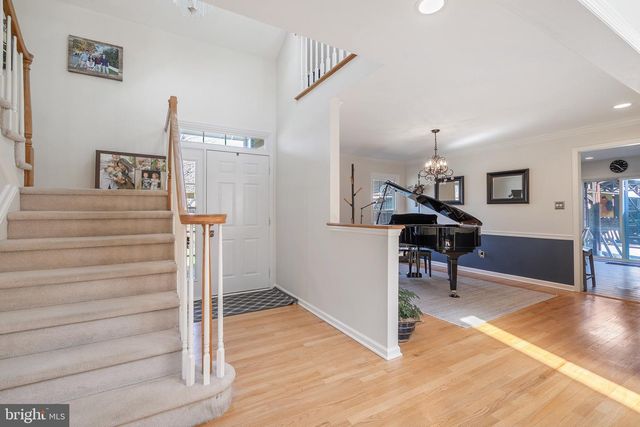 29 SUFFOLK LN, Princeton Junction, NJ 08550